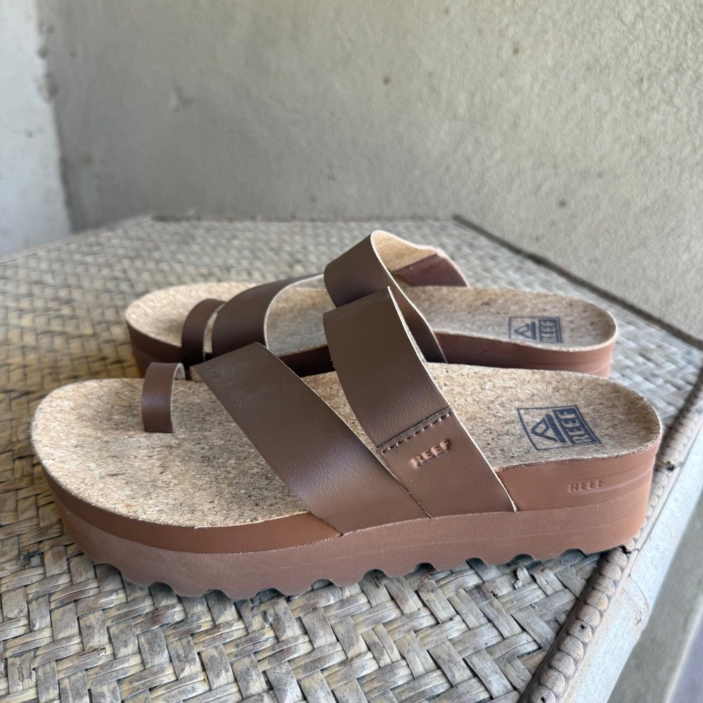 Reef Vista Hi Layla Sandals Womens 7 Brown Platform Toe Loop Lug Sole Slide